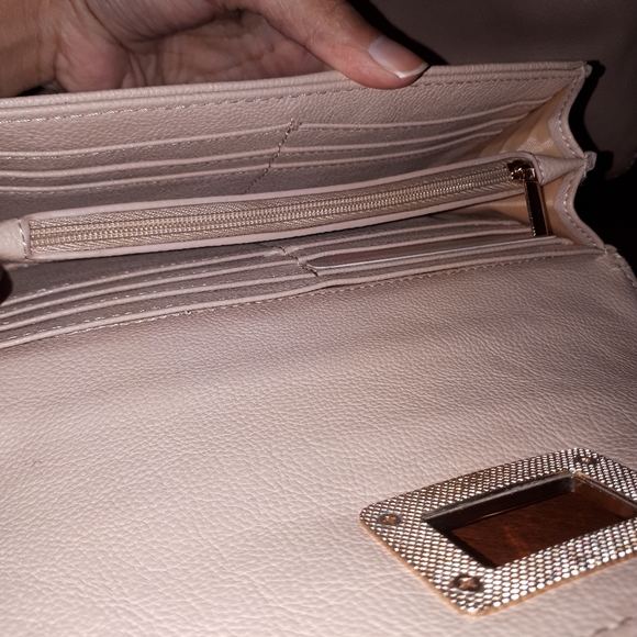 ALDO HAND BAG + WALLET - Picture 11 of 13